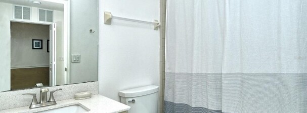 Building Photo - 5360 Hyland Hills Ave