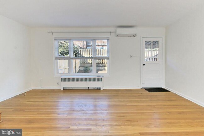 Building Photo - 2942 Landover St