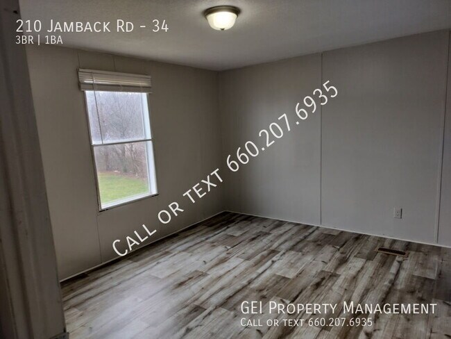 Building Photo - 210 Jamback Rd