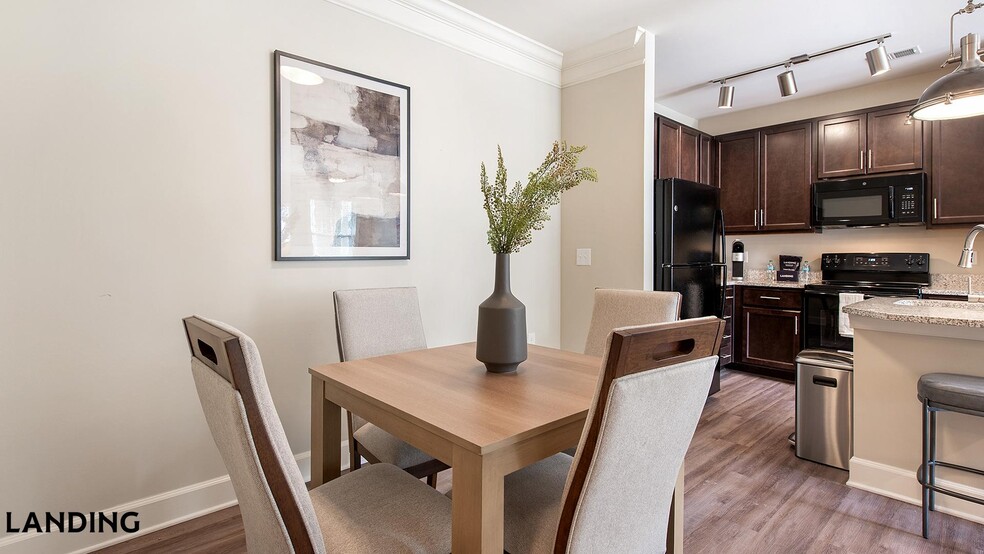 Building Photo - 3000 Daventry Cir