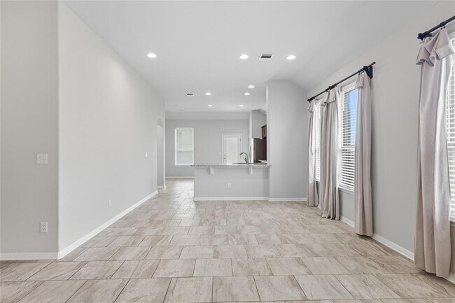 Building Photo - 5925 Malta Cir