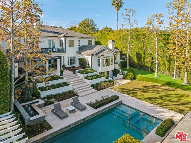 Building Photo - 458 Toyopa Dr