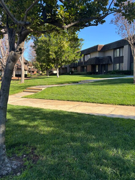 Building Photo - 662 Driftwood Ln