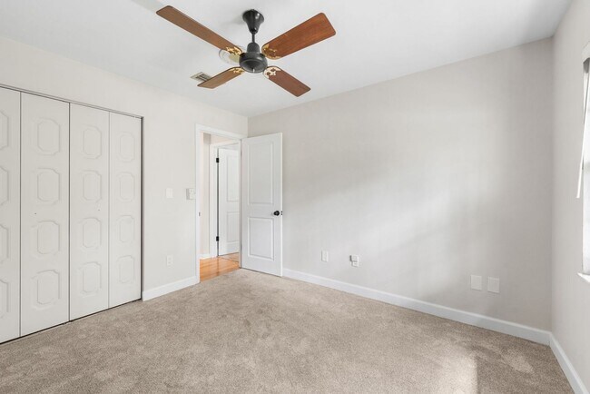 Building Photo - Spacious Pool Home in Desirable NW Gainesville
