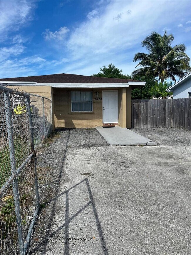 Building Photo - 19130 SW 113th Pl