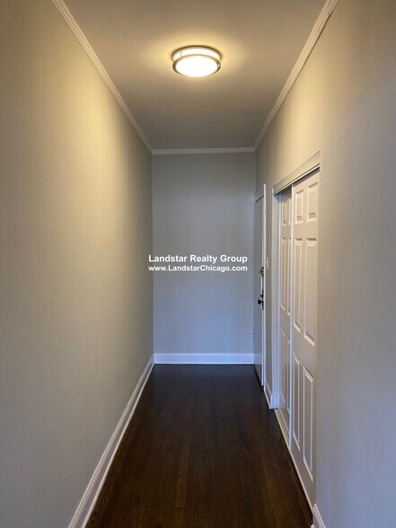 Building Photo - 730 Reba Pl
