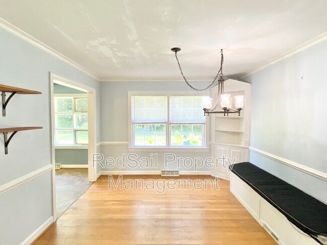 Building Photo - 487 Harwin Dr