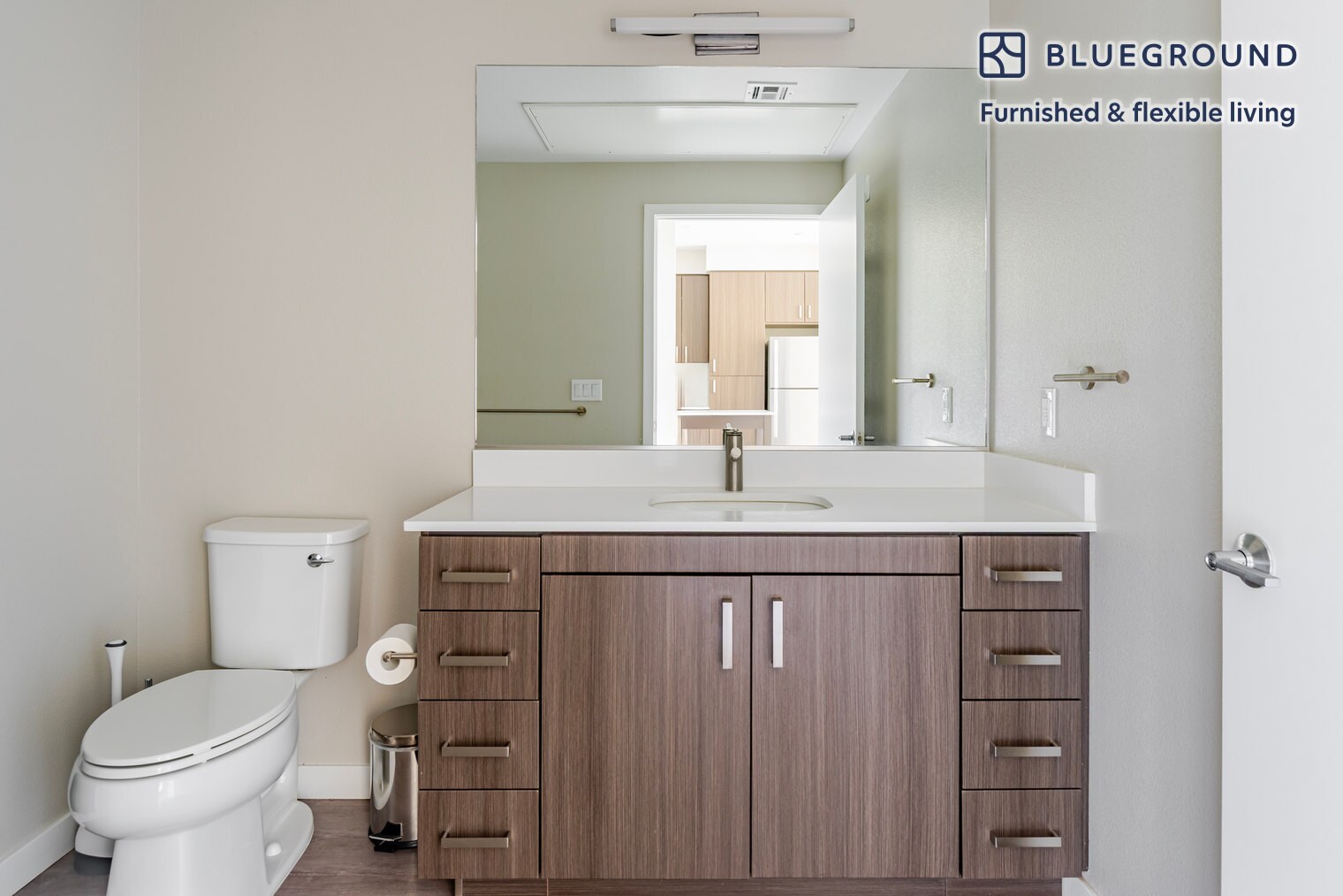 Building Photo - 3560 Rambla Pl