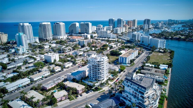 Building Photo - 612 Bayshore Dr