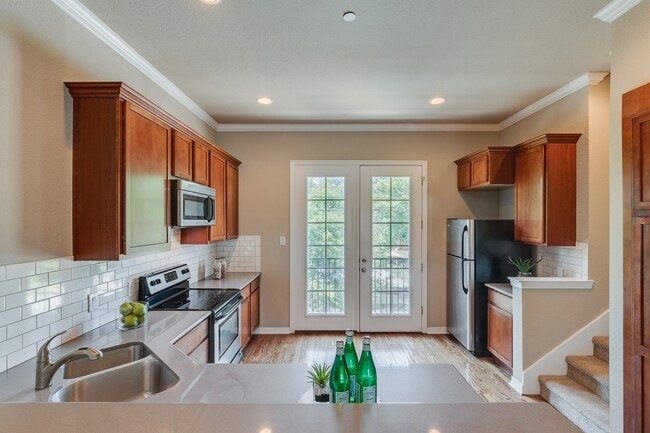 Building Photo - Miyama Cantey Townhomes 2816