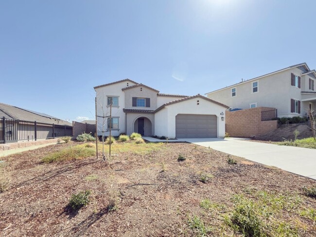 Building Photo - Newer Construction, Exquisite 4 Bedroom + ...