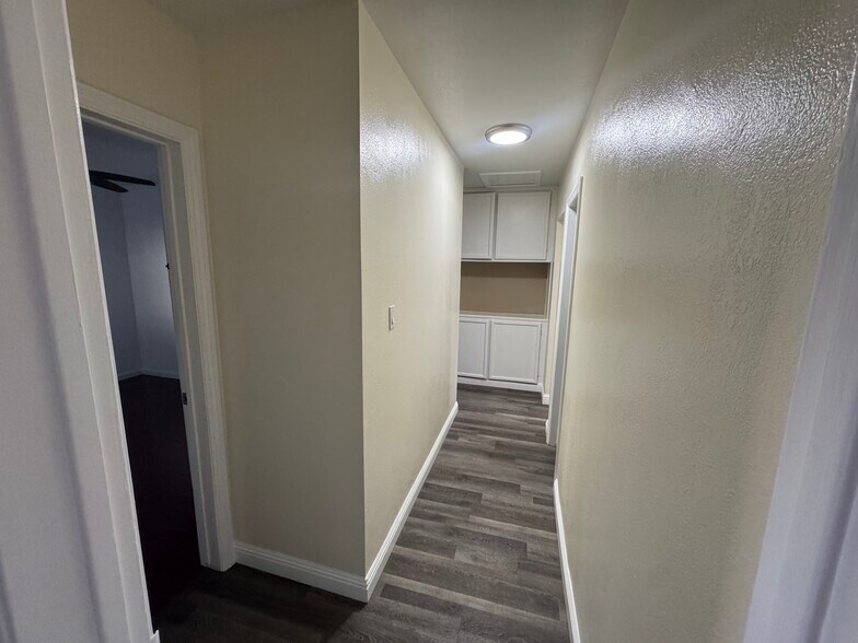 Building Photo - 9625 Adoree St