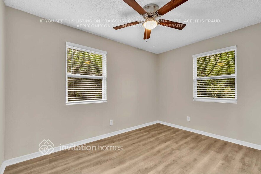 Building Photo - 4646 Effingham Rd