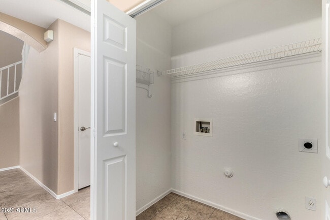 Building Photo - 7230 E Knoll St