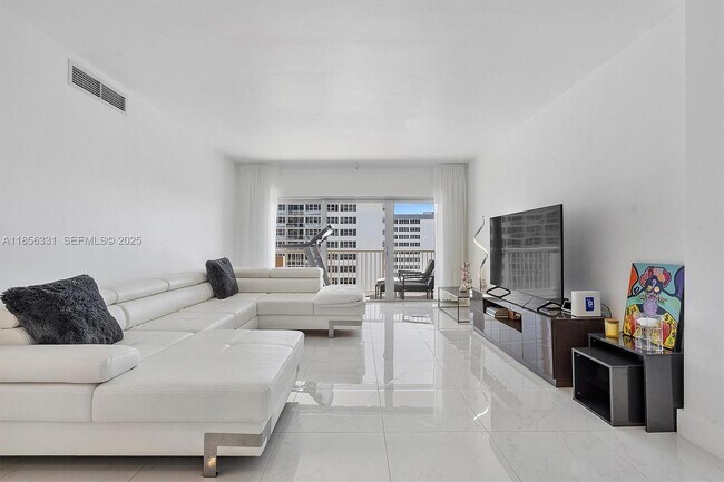 Building Photo - 1980 S Ocean Dr