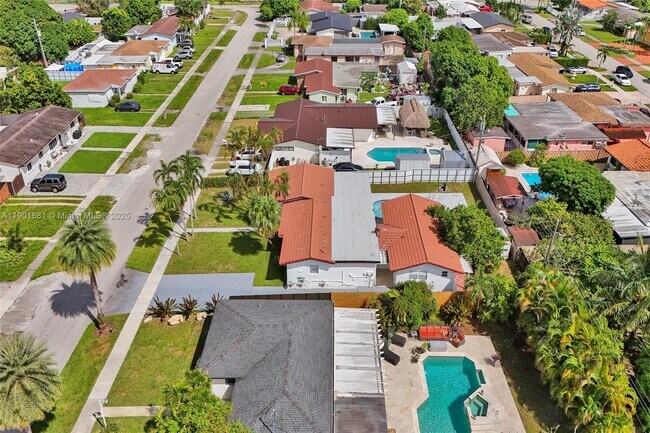 Building Photo - 5750 NW 111th St