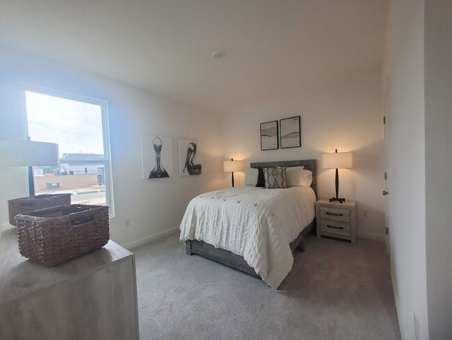 Building Photo - 3840 Casita Cir