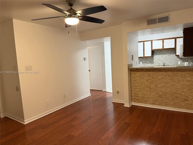 Building Photo - 15290 SW 106th Ln
