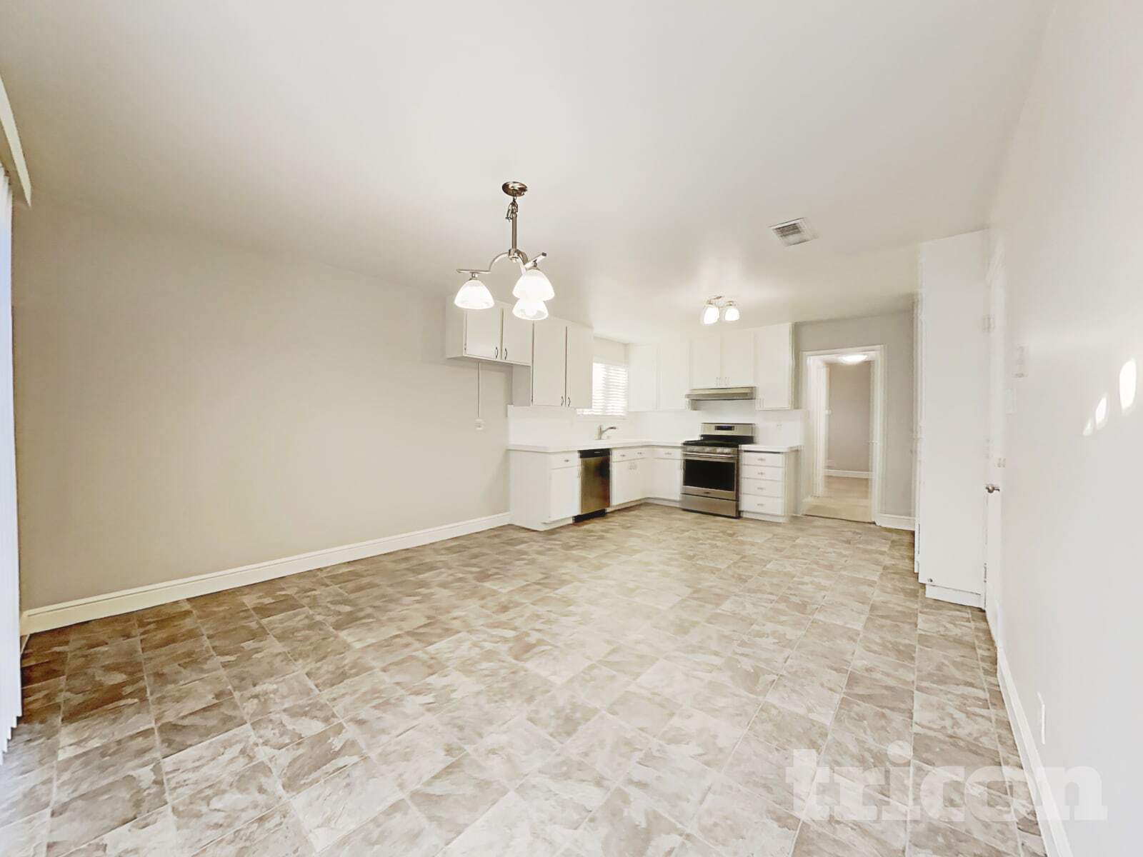 Building Photo - 4673 Tallyho Dr