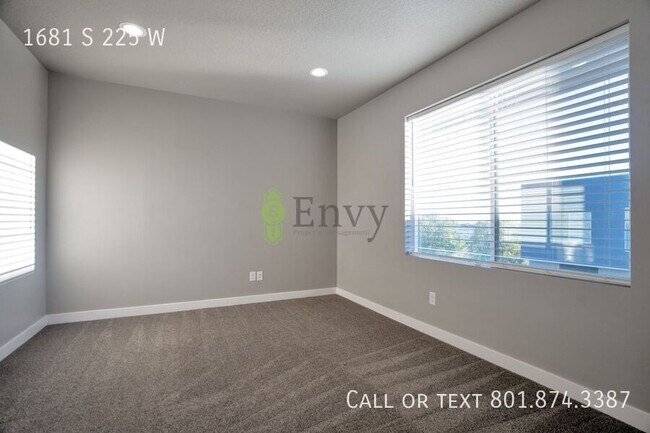 Building Photo - 1681 S 225 E