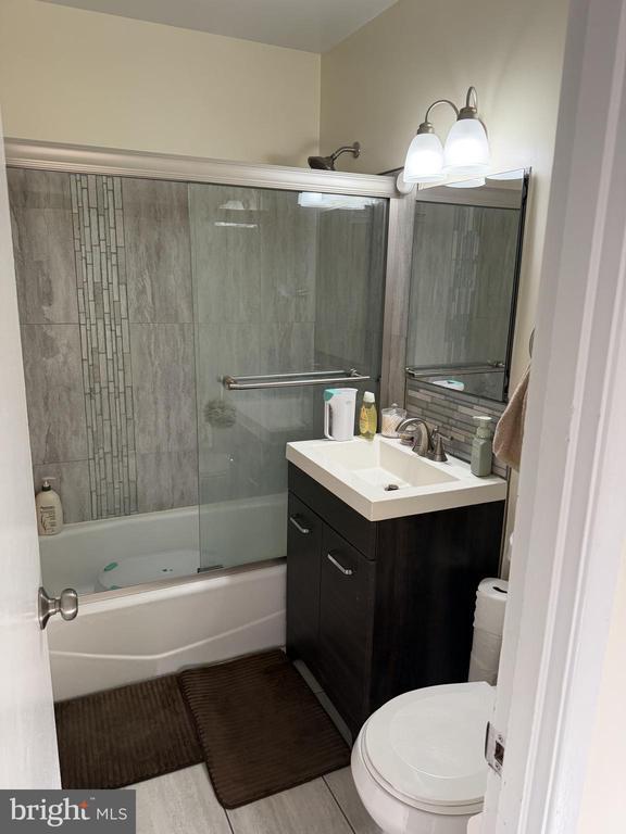 Building Photo - 7608 Heritage Dr