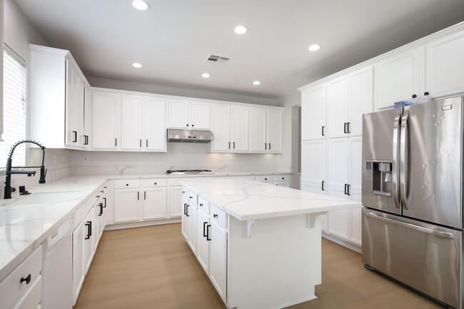 Building Photo - 5702 Segovia Way