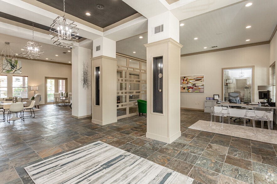 Interior Photo - Riverside at Rockwater