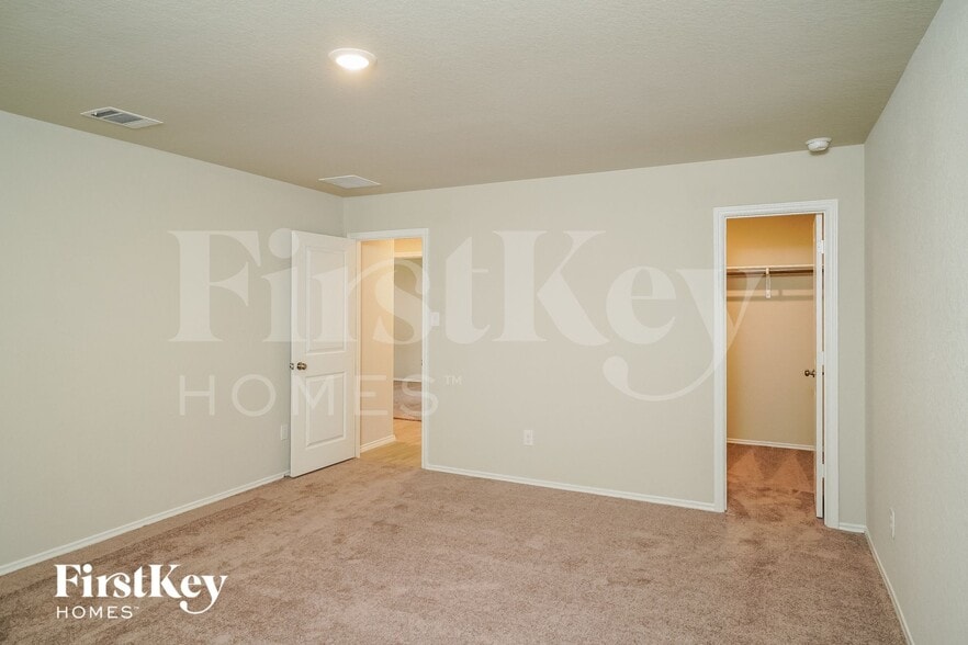 Building Photo - 9806 Littleton Grist