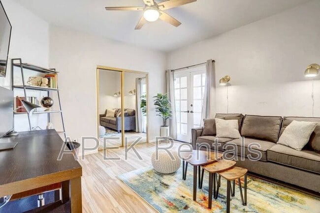 Building Photo - 79150 Ocotillo Dr