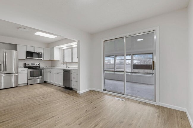 Building Photo - 2151 Trent Rd