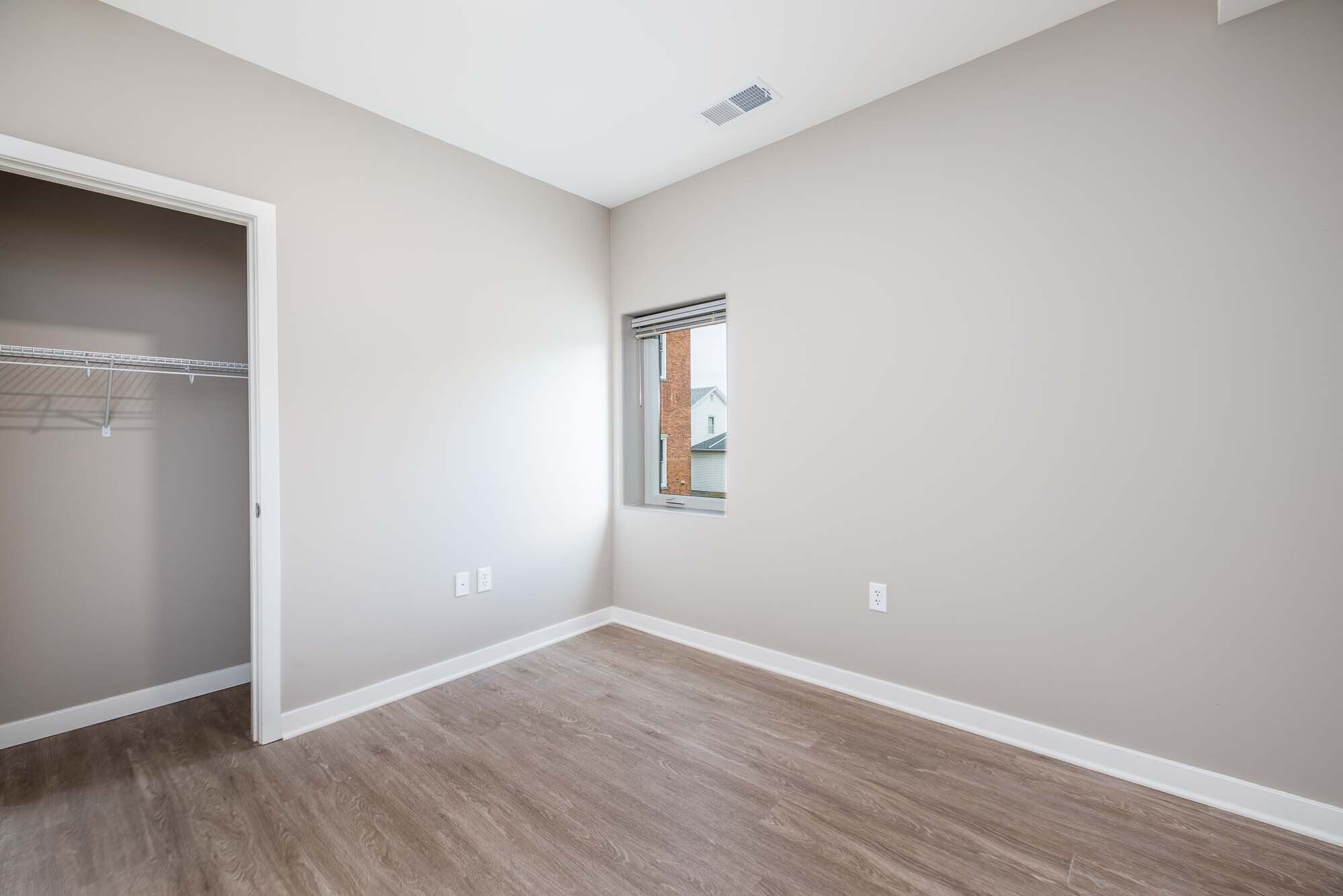 Building Photo - 5 Chestnut St