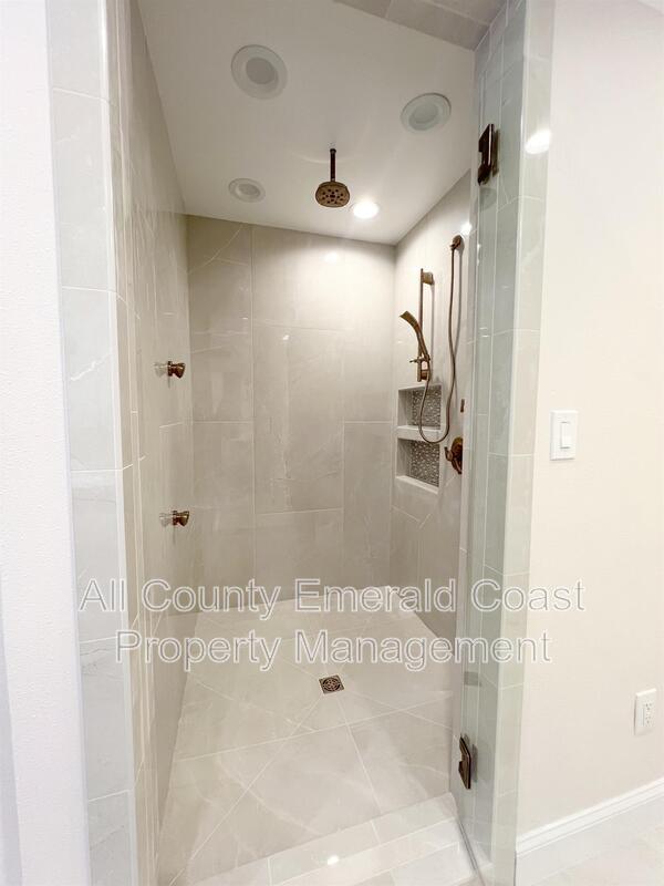 Building Photo - 4104 Indian Bayou N