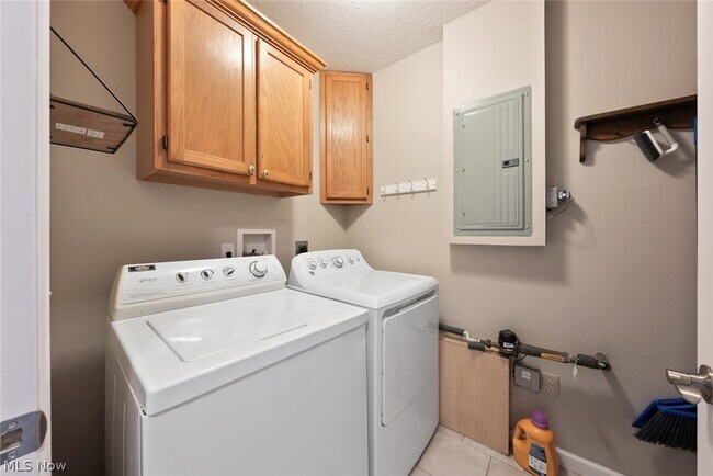Building Photo - 11531 Riverview Ct