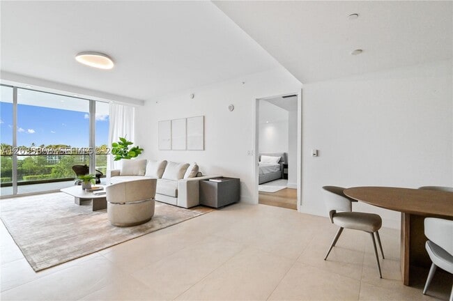 Building Photo - 10203 Collins Ave