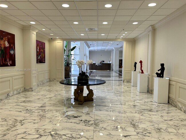 Building Photo - 5600 Collins Ave