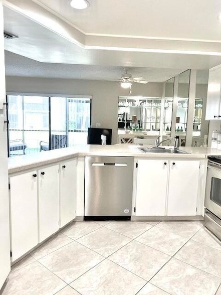 Building Photo - 1605 S US Hwy 1