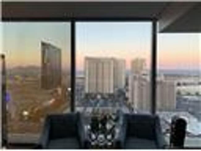 Building Photo - Beautiful 1-bed condo available at Veer