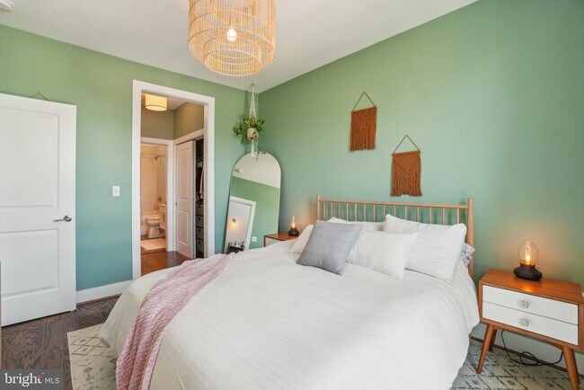 Building Photo - 2920 Georgia Ave NW