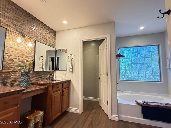 Building Photo - 21550 N 120th Ln