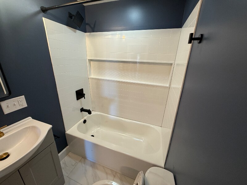 Building Photo - 201 Forest Ave