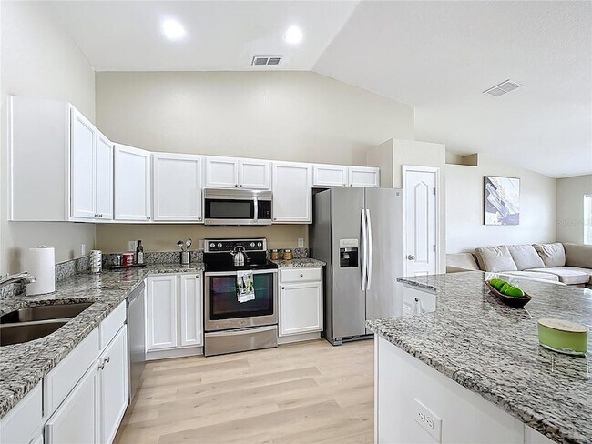 Building Photo - 1639 Saddlehorn Dr