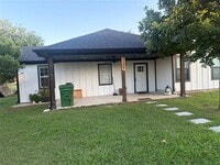 Building Photo - 1131 W Sterrett Rd