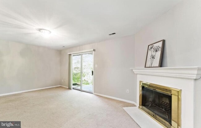 Building Photo - 8746 Ruppert Ct