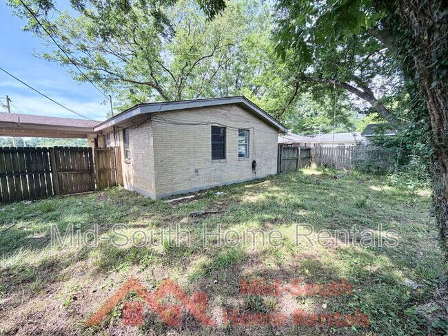 Building Photo - 2298 Dells Ave