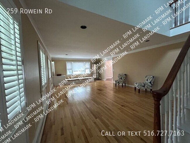 Building Photo - 259 Frowein Rd