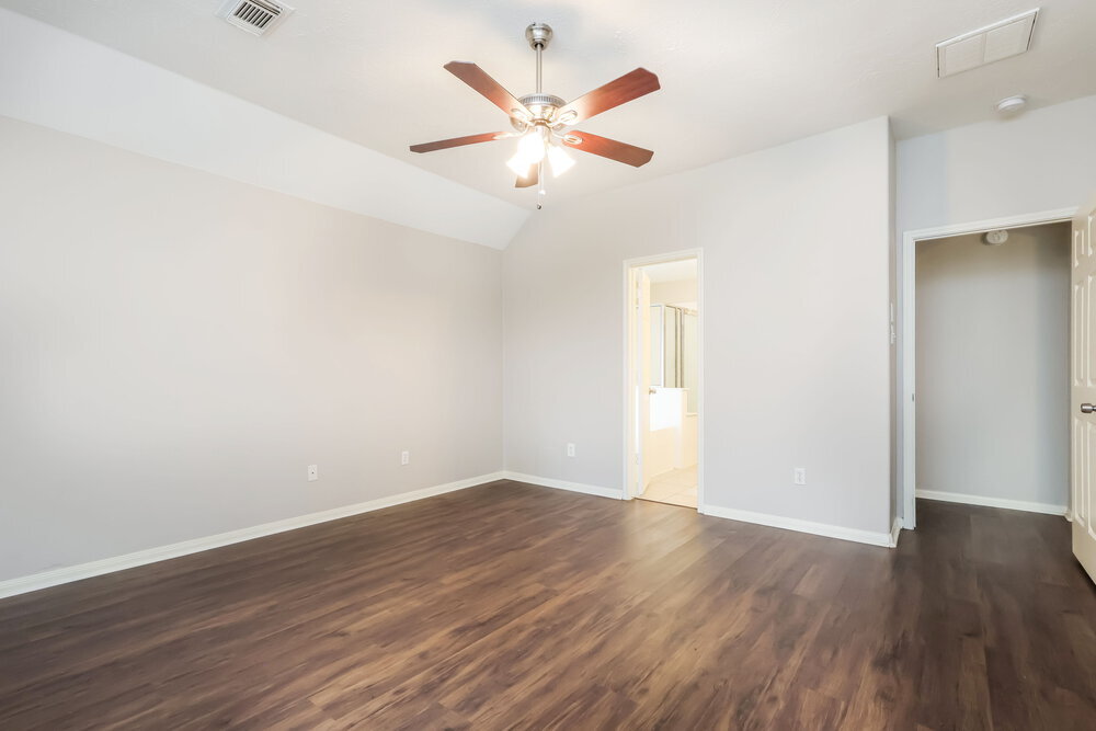 Building Photo - 30 Shimmer Pond Pl