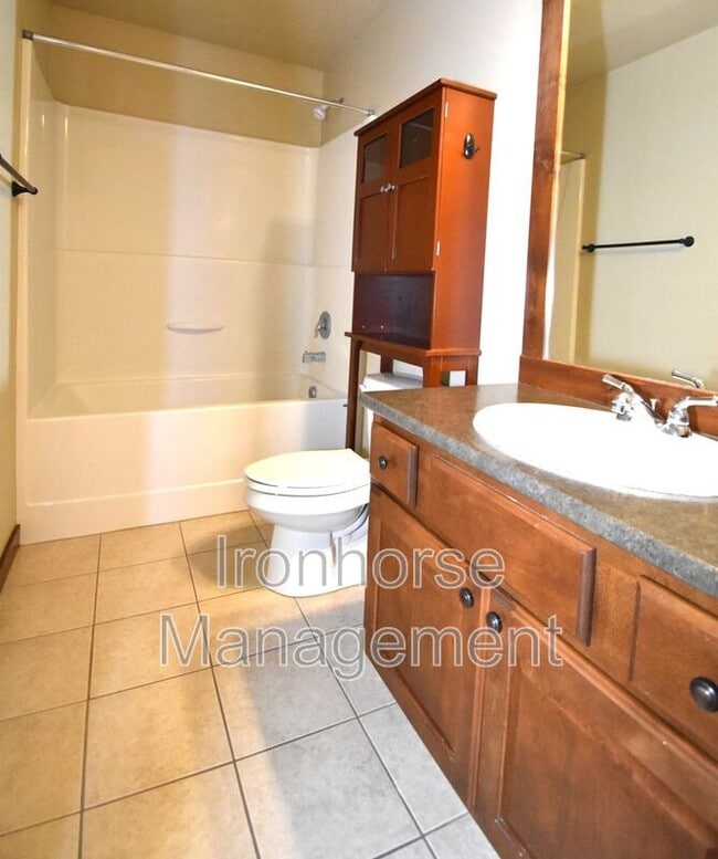 Building Photo - 103 Covey Ct