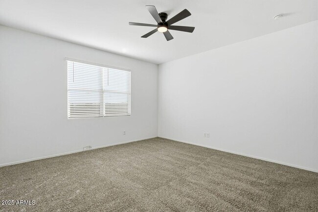 Building Photo - 1139 W Sand Cyn Ct