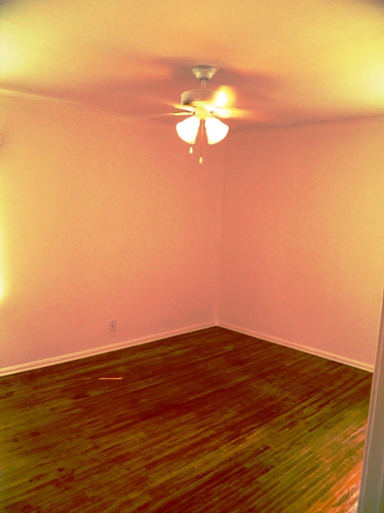 Building Photo - 1269 S Ridgeley Dr