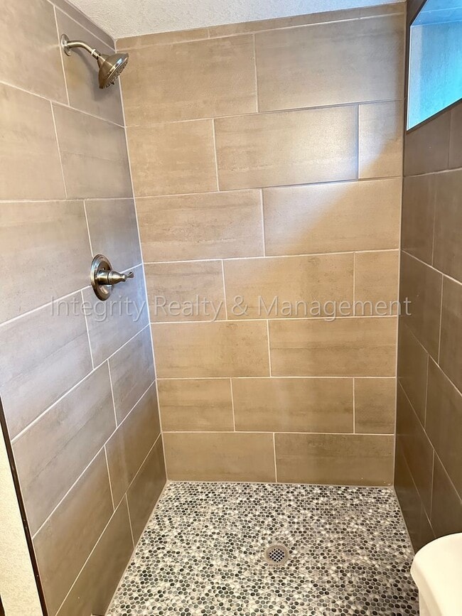 Building Photo - 3092 W Layton Ave